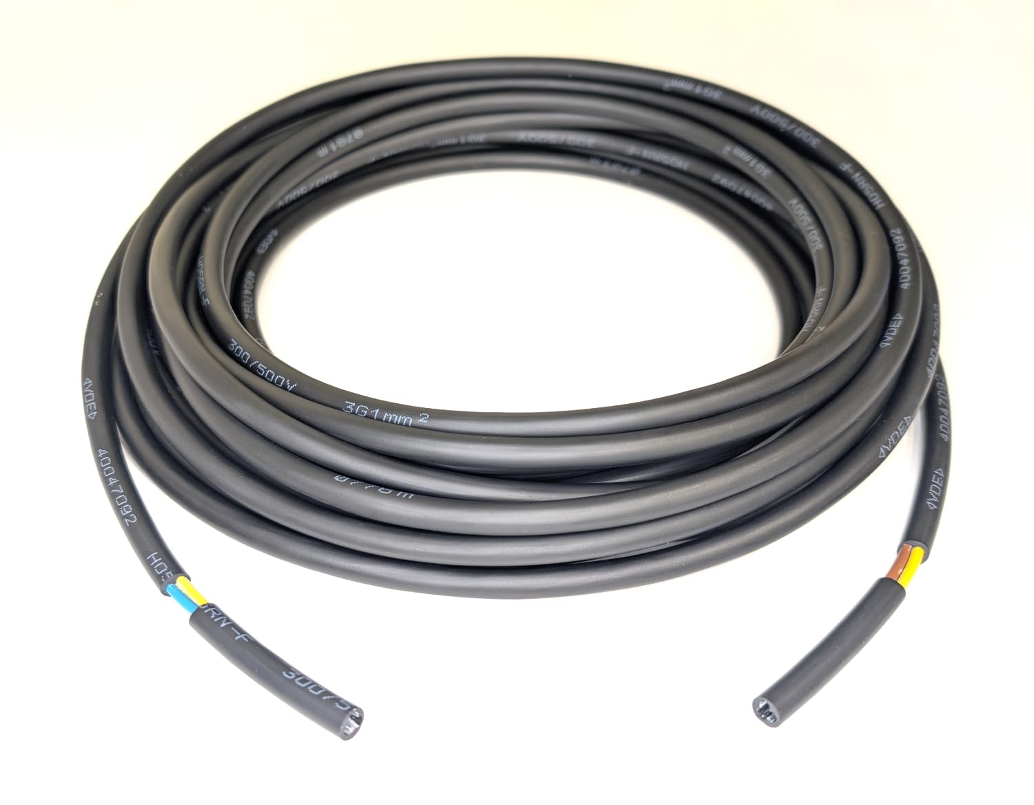 Flexible Rubber Power Cable, 3 Core, 1.0mm², H05RN-F 3G1.0, Indoor & Outdoor Use - Various Lengths (3m)