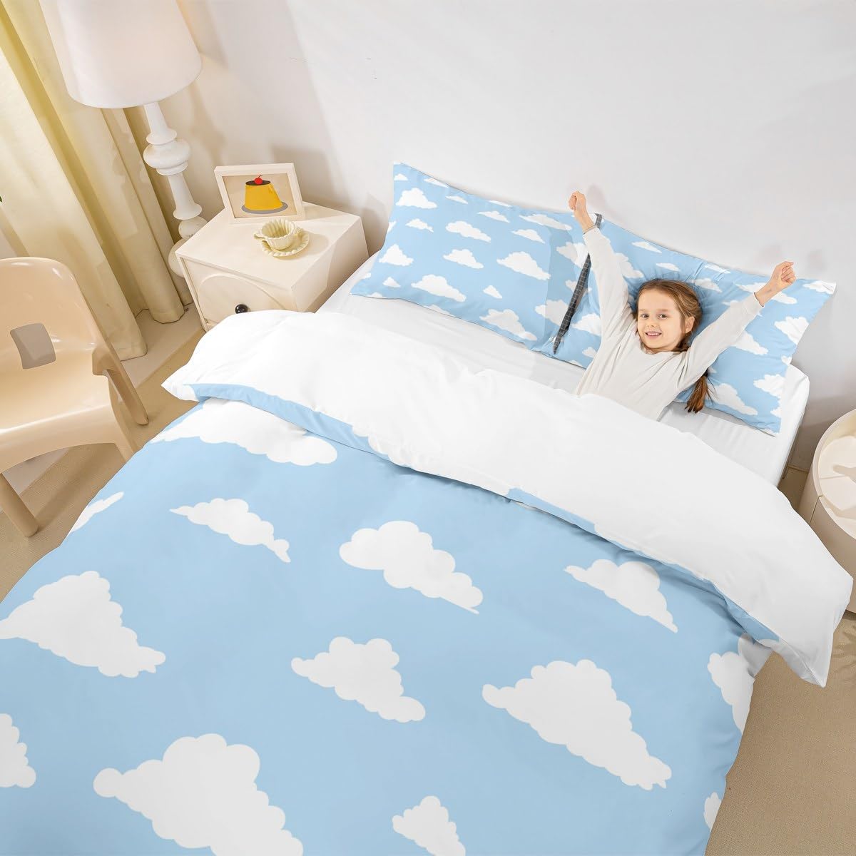 White Clouds Duvet Cover,Cartoon Clouds Blue Sky Decor Bedding Sets for Kids Teens Adults,Simple Style Graffiti Decorative Quilt Cover with 2 Pillowcases(No Comforter) Full Size 3 Pcs