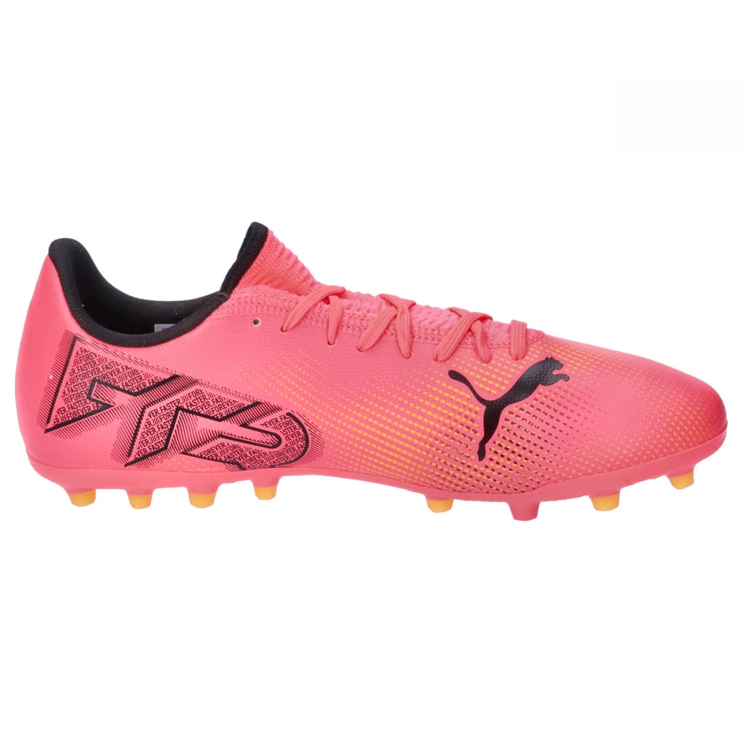 Puma Future 7 Play MG Soccer ShoeUomo