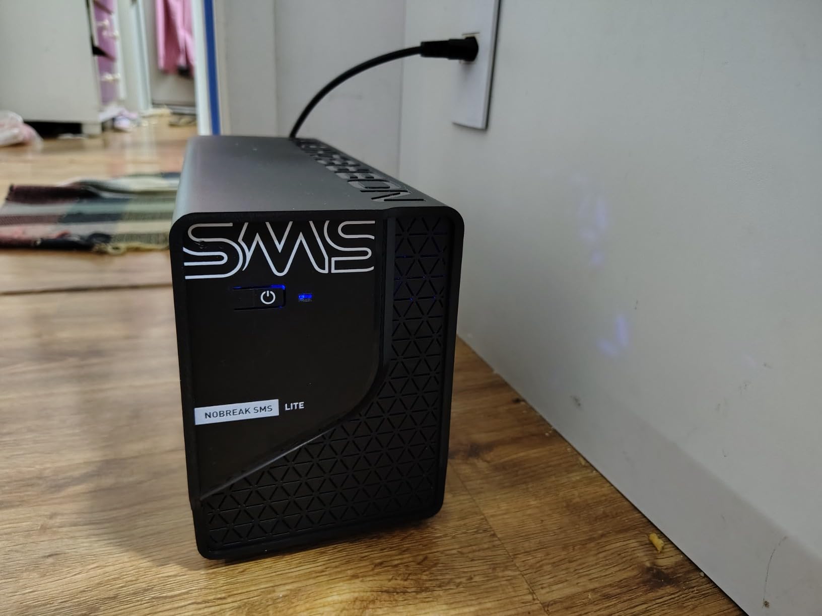 Nobreak SMS Lite 600VA Senoidal por Aproximação 4 Tomadas Entrada e Saída 115V 29200 photo review