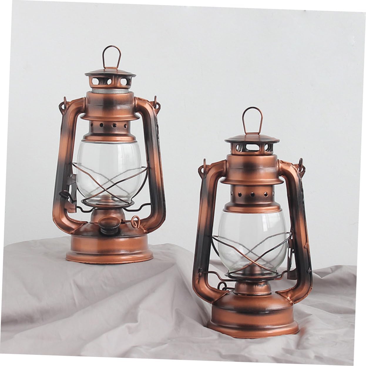 Cabilock 2pcs Vintage Iron Portable Kerosene Lamp Wick Warm Light Oil Lamp for Home Office Decor Party