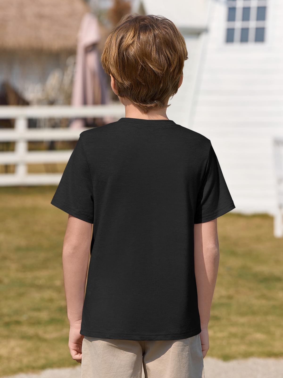 Haloumoning Camiseta de manga corta con cuello redondo para niños, para verano, lisa, ligera, ajuste regular, camisetas deportivas, informales, básicas, con bolsillo en el pecho, 5-14 años — view 4