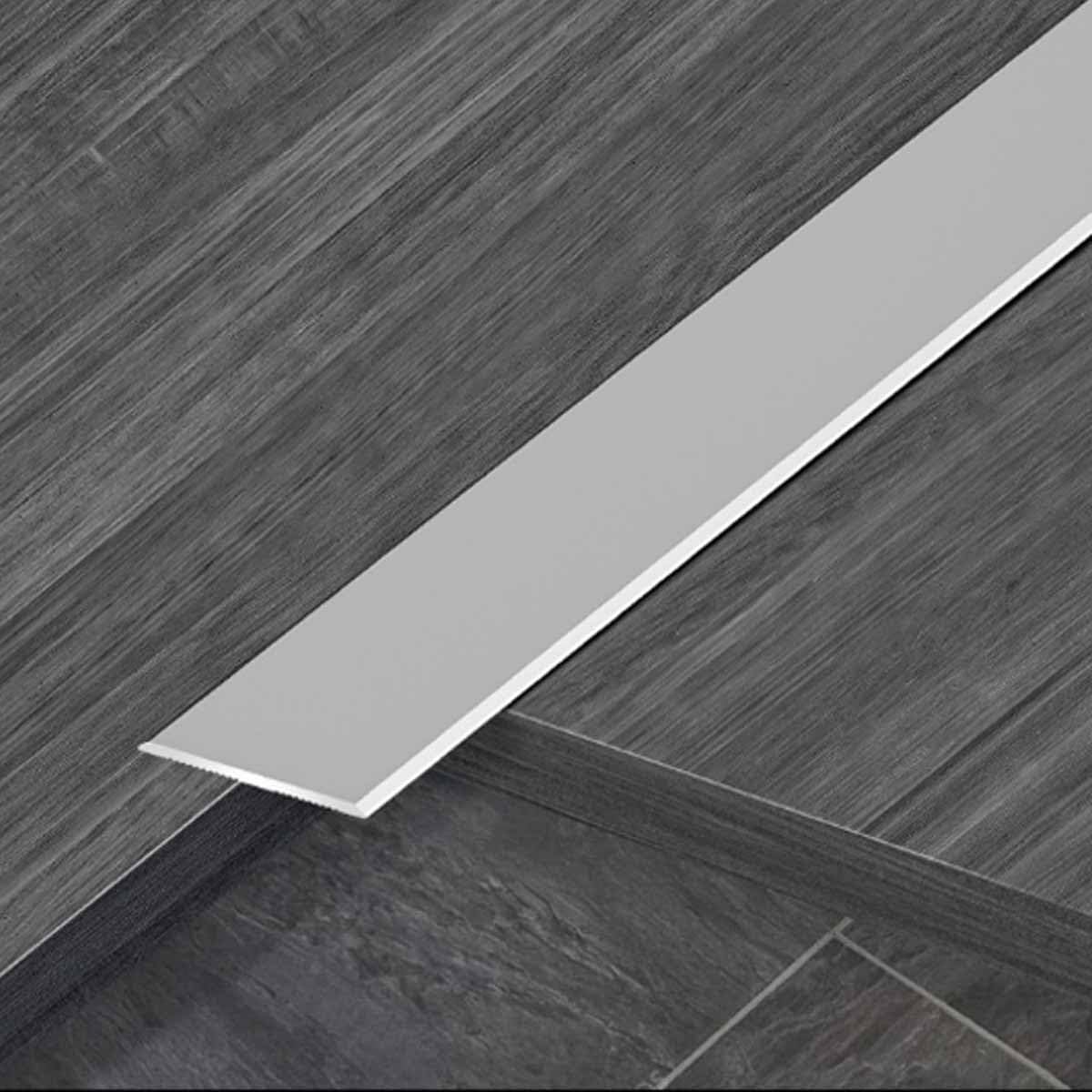 Flacher Bodenübergangsstreifen, Metall-Türstangen for Laminatbodenspalten, Bodenbelagsstreifen, Lückenverbindungsstangen-Schwellenstreifen, flacher Bodentrennstreifen aus Metall for Fliesen und Böden