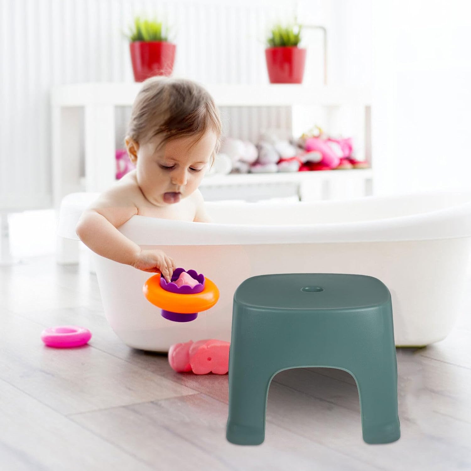LIFKOME Low Step Stool for Kids Plastic Small Step Stool Lightweight Toddler Step Up Toilet Foot Poop for Home Bathroom Kitchen Green