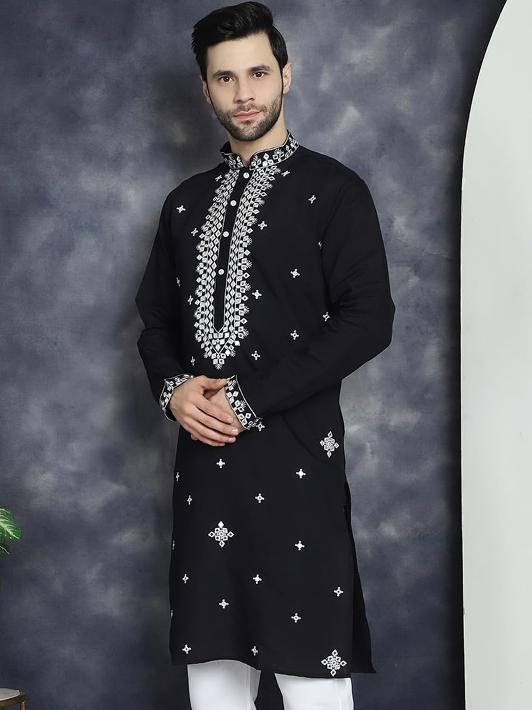 Jompers Men's Black Embroidered Kurtas (Black, Xl)