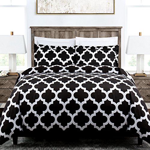 Italian Luxury Quatrefoil Duvet Cover Set - 3-Piece Ultra Soft Double Brushed Microfiber Printed Cover with Shams - Full/Queen - Black/White