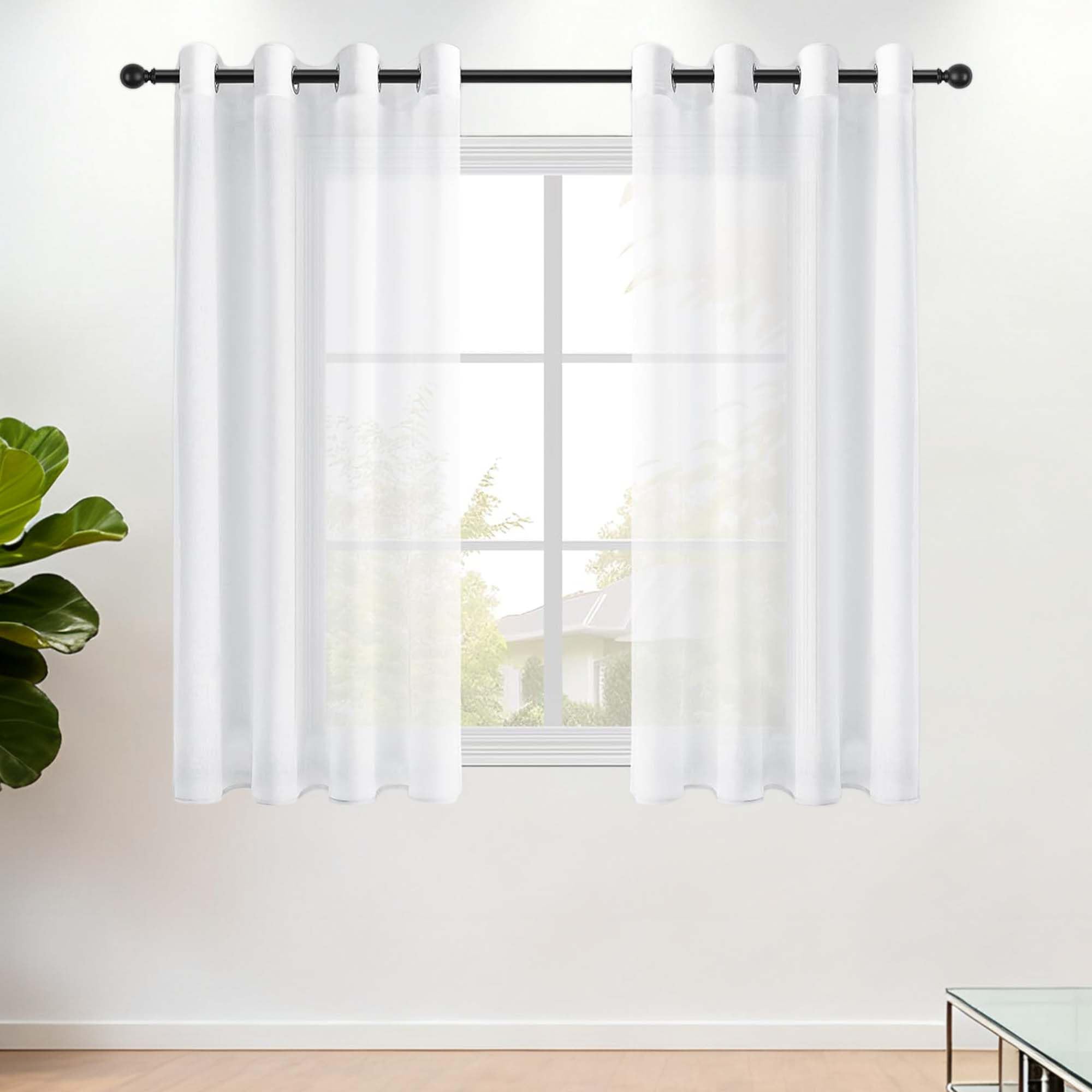 Rideaux voilages à oeillets blancs 140x245 cm pour habiller le salon