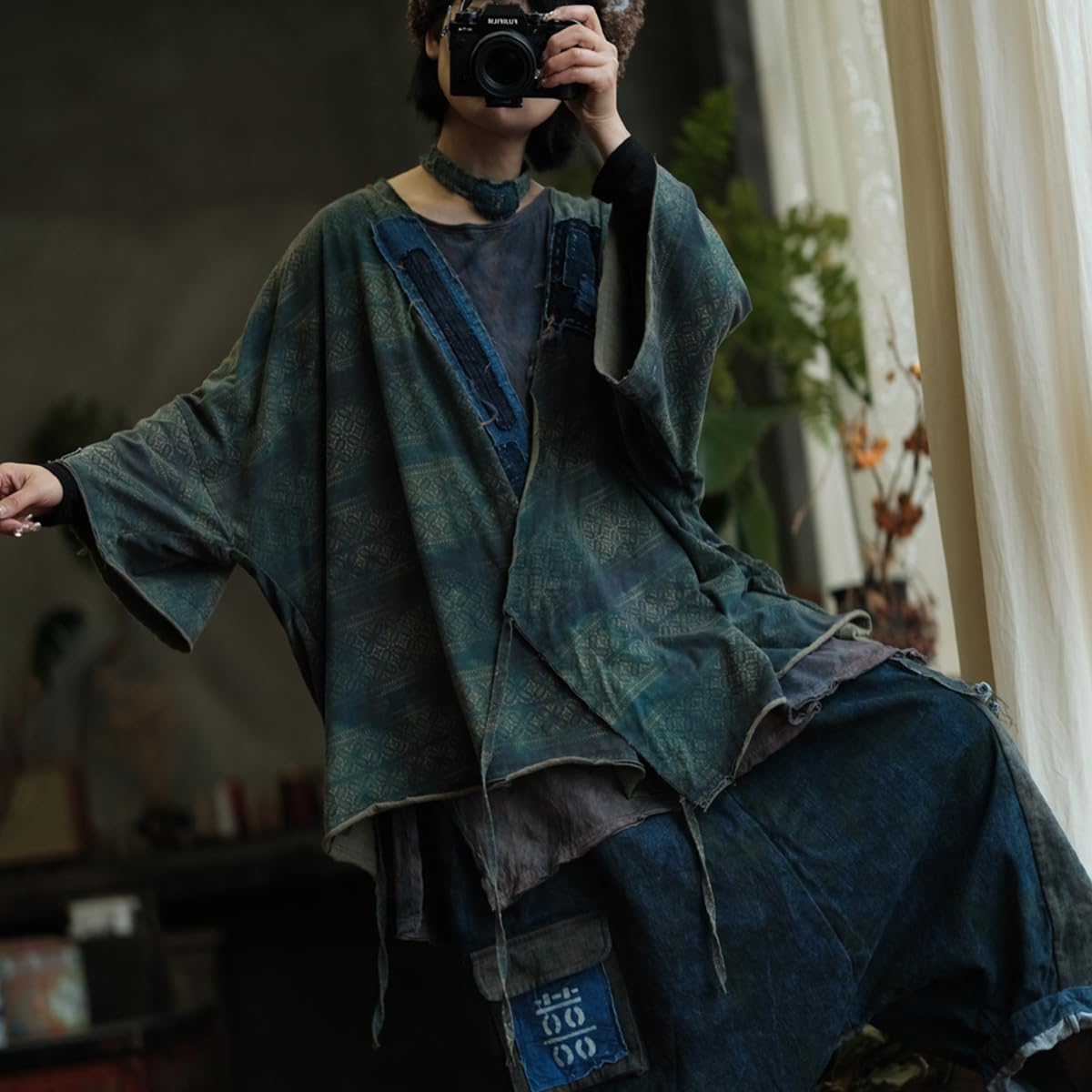 Women Vintage Style Geometric Pattern Cardigan Distressed Denim Look Kimono Shirt