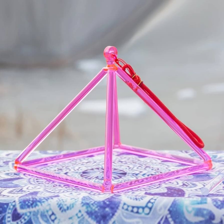 ピラミッド　ガラス製　瞑想　ヒーリング Amazon.co.jp: サウンドヒーリングの瞑想アクセサリーのための