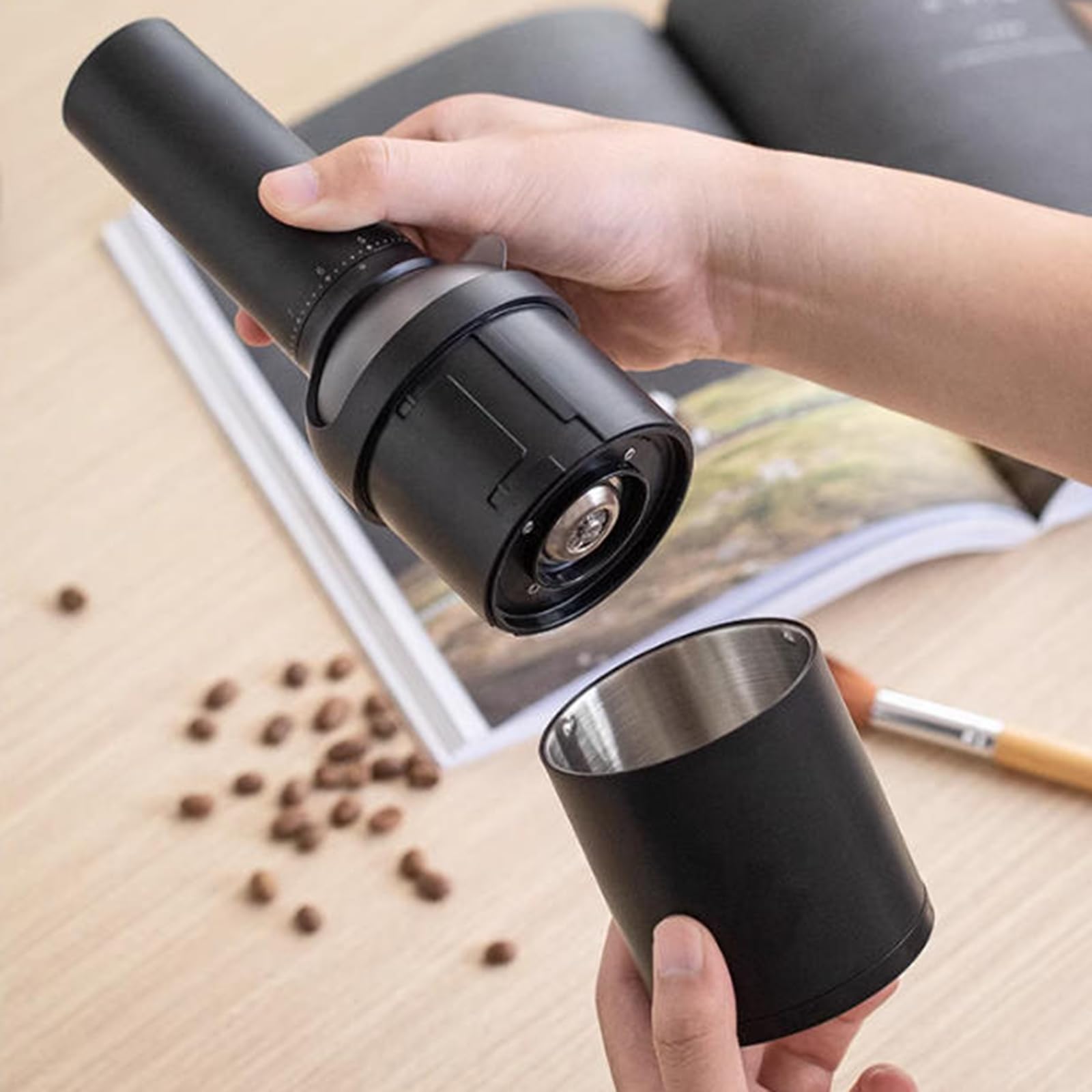 Macinacaffè Elettrico, Macinacaffè Conico Portatile Senza Fili, con 45 Impostazioni Regolabili, Ricaricabile Tramite USB, per caffè Espresso, caffè Americano E caffè Francese