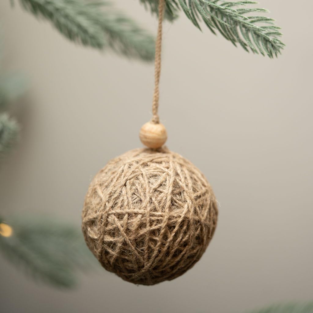 Arthur Cameron Brown – Visby Neutral Ball – Handcrafted Retro Christmas Decorations & Elegant Christmas Ornaments For Timeless Christmas Decorations