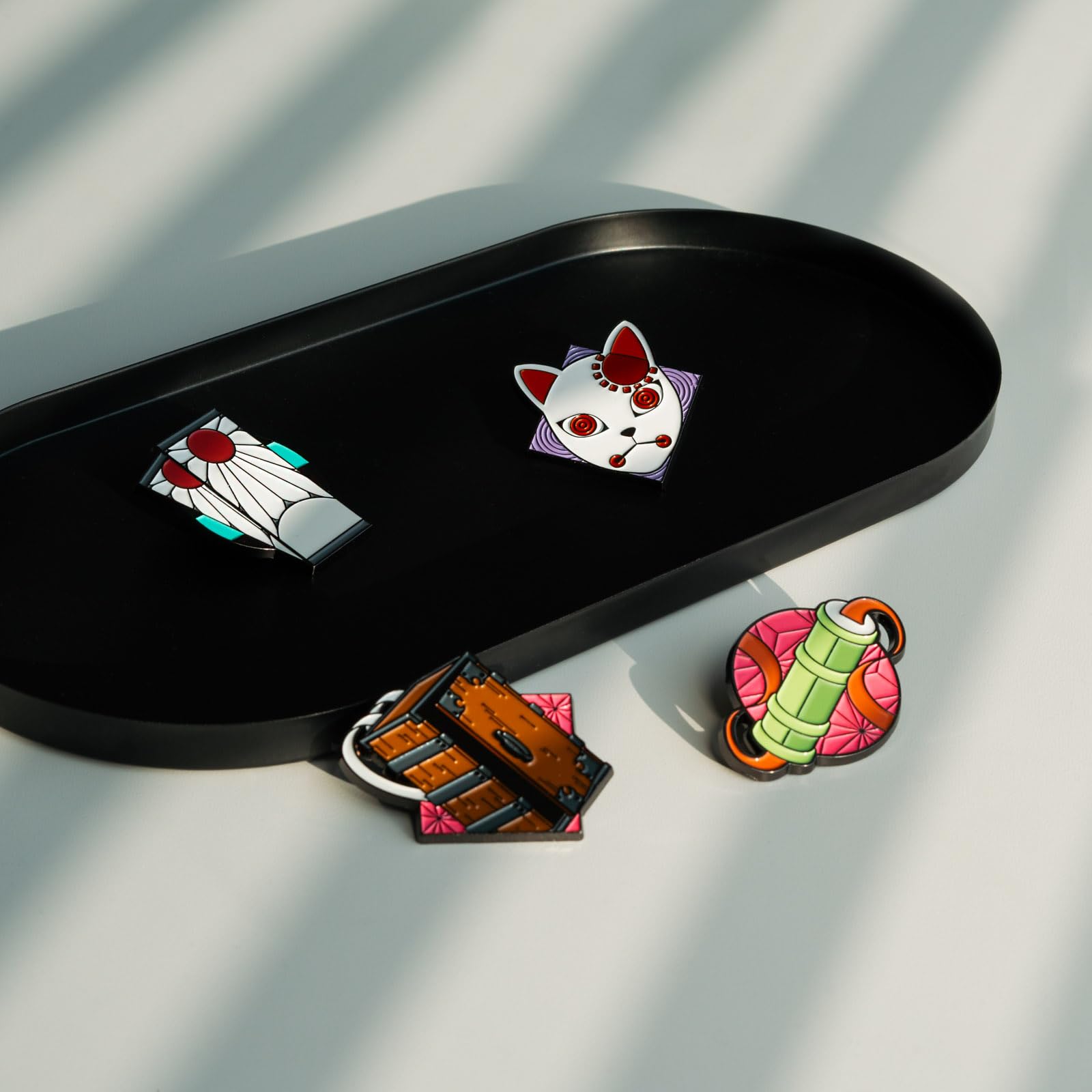 Set Pins Demon Slayer - 4 Figuras Demon Slayer, broches : Accesorio camiseta Demon Slayer | Demon Slayer Merchandising Oficial
