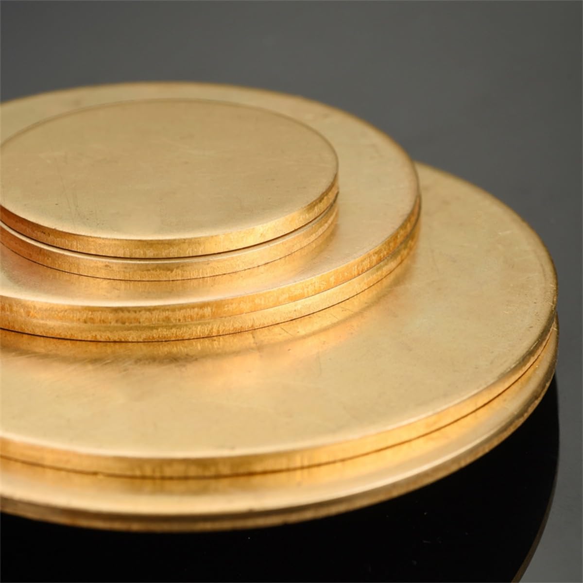 2 pezzi di dischi in ottone rotondi, spessore della lamiera 0,8 mm, diametro 15-300 mm, dischi in ottone massiccio, lega di rame for arti, mestieri, modelli di decorazione di edifici(0.8 * 250mm)