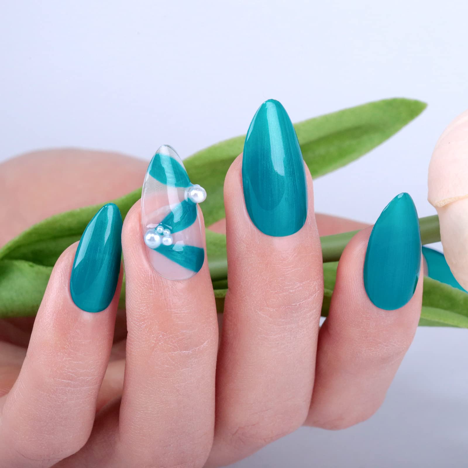 Smalto Gel Semipermanente Blu ciano scuro 15 ml UV/LED Nail Art Manicure Pedicure per Uso Professionale e Domestico - Lunga Durata e Facile da Applicare