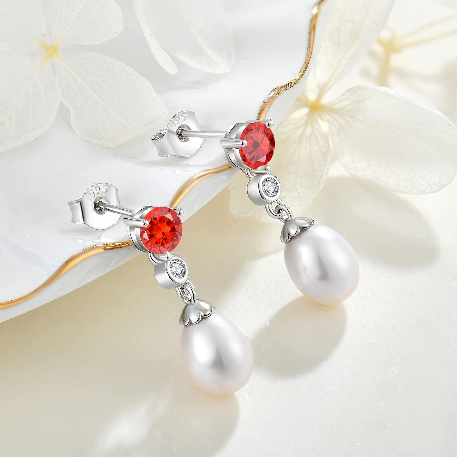 Pearl Earrings 925 Sterling Silver Cubic Zirconia Pearl Dangle Earrings with 8 * 10mm Freshwater Cultured Pearl Earrings for Bride Mother Birthday Gift