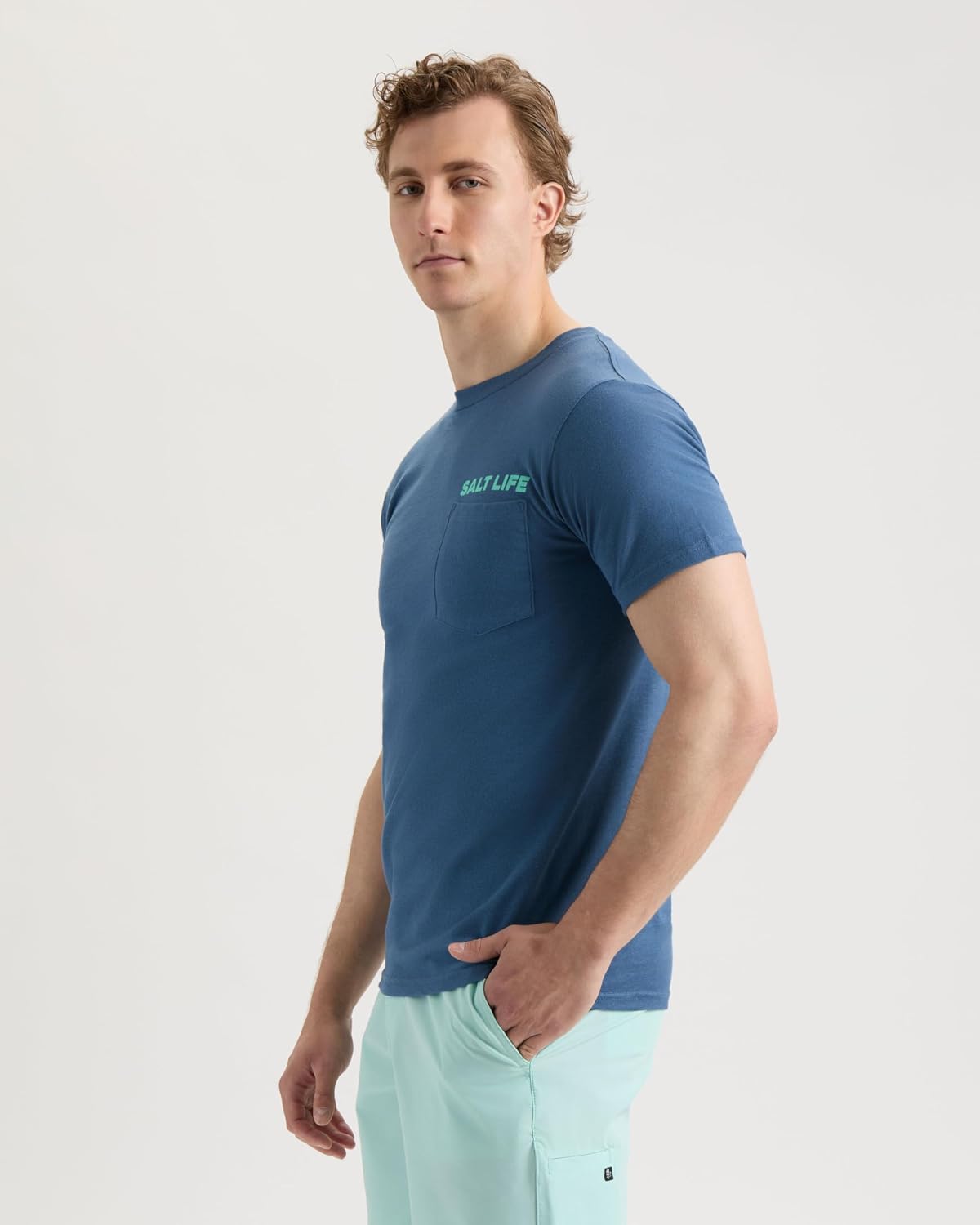 Salt Life Men's Wake Up Call Short Sleeve Classic Fit Pocket Shirt