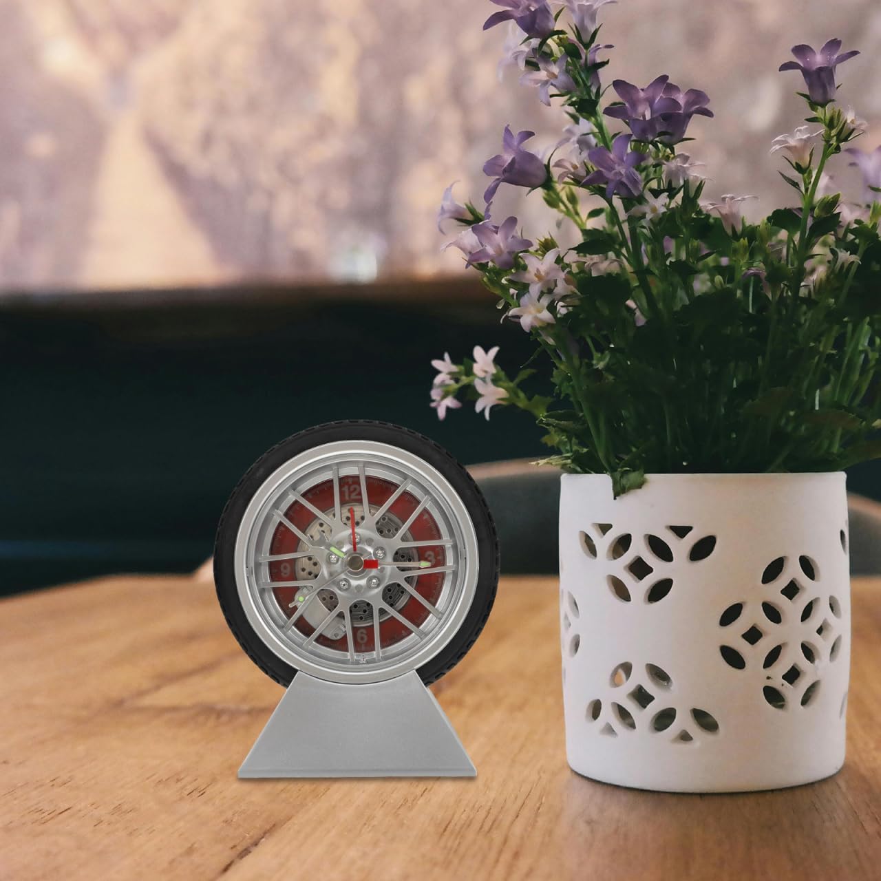 Hemobllo 4.5" Tire Desk Clock – Silent Quartz Battery Operated Mini Car Wheel Clock for Bedroom, Garage, Office – Vintage Decor & Unique Gift for Car Enthusiasts