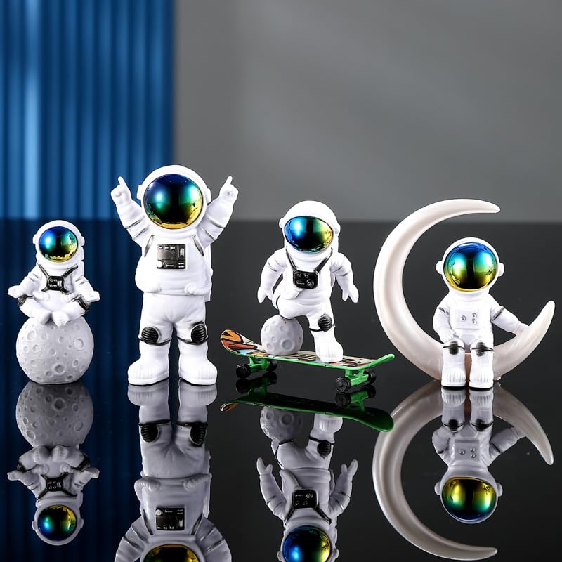 Generisch Astronauten Figuren Set aus 4 Stück - Raumfahrt Deko für Schreibtisch Kuchen & Auto | Weltraum Dekofiguren aus Harzig | Geschenk für Kinder & Erwachsene(Farbverlauf-4)