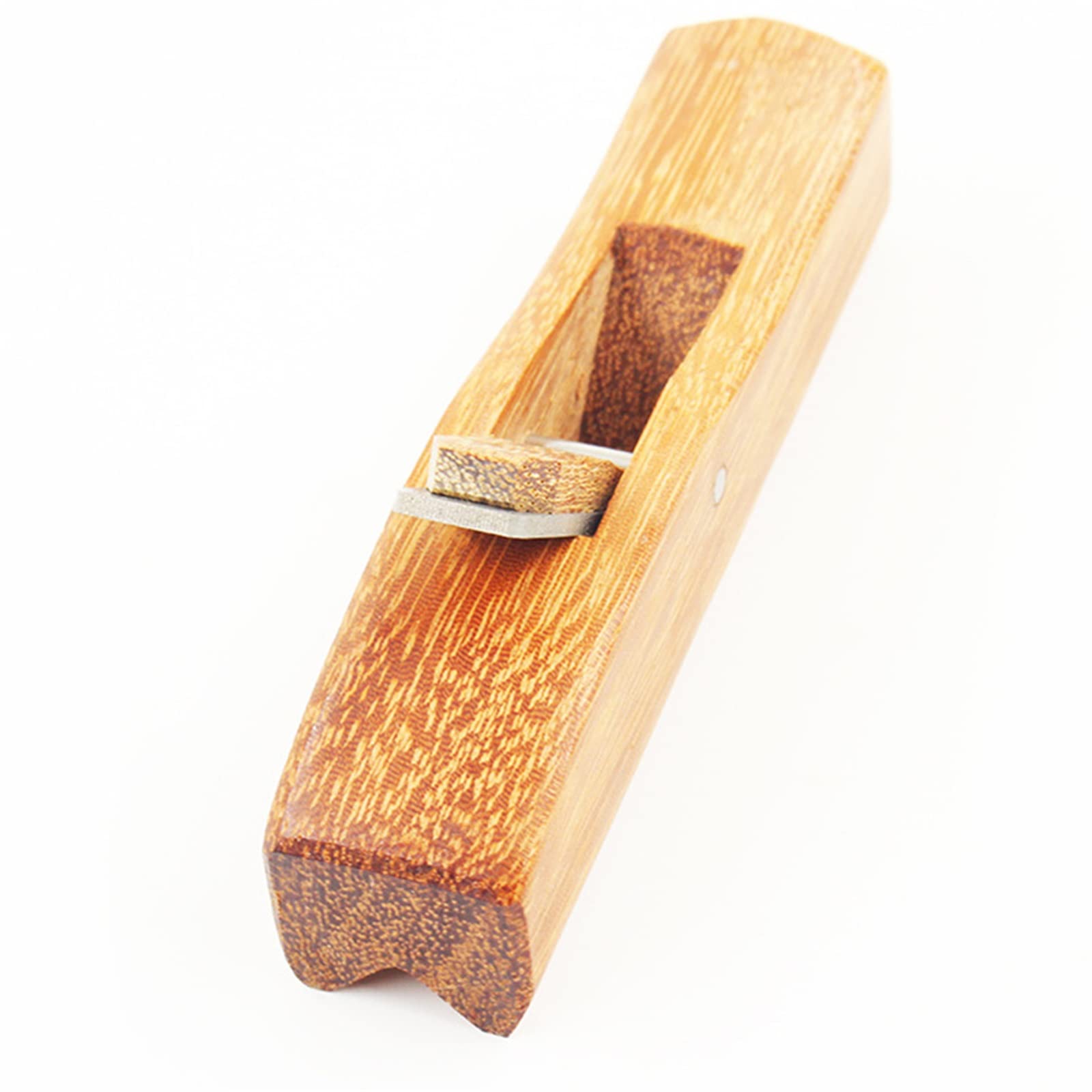 Rabot à main en bois pour sublimer vos projets de menuiserie faits maison