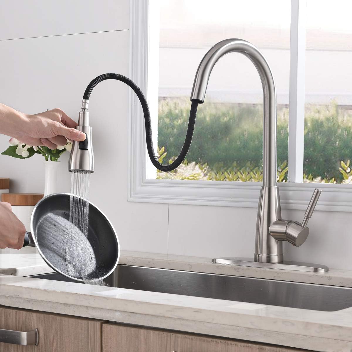 SHACO Stainless Steel Pull Down Sprayer Kitchen Faucet, Kitchen Sink Faucet With Deck Plate