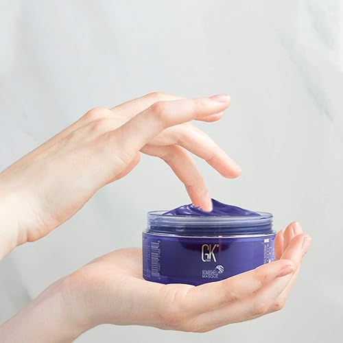 Vista 3 de GK HAIR Global Keratin Ultra Blonde Bombshell Masque (7.05 onzas líquidas/7.05 oz) Semi-permanente de larga duración tonificación del cabello