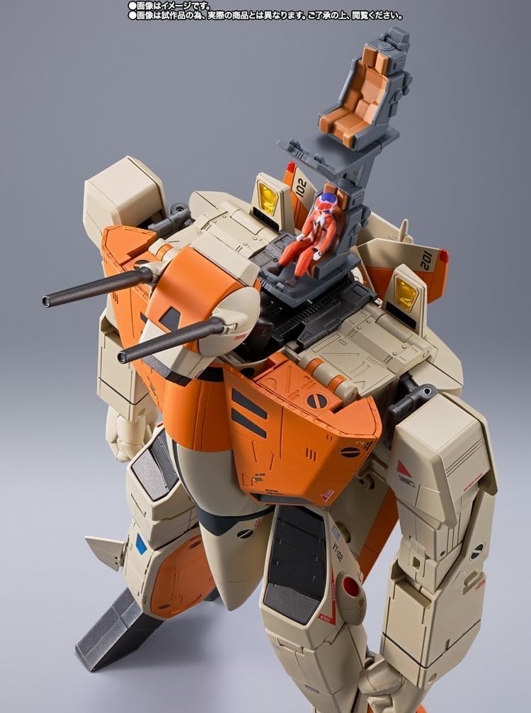 コミック・アニメ BANDAI HI-L R VF-1D VALKYRIE Amazon.com: DX VF-1D Valkyrie Fan Racer Action Figure Toy New in