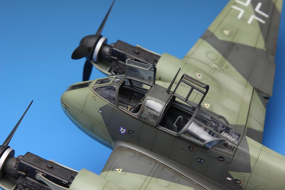 Meng Me 410A-1 High Speed Bomber Building Kit