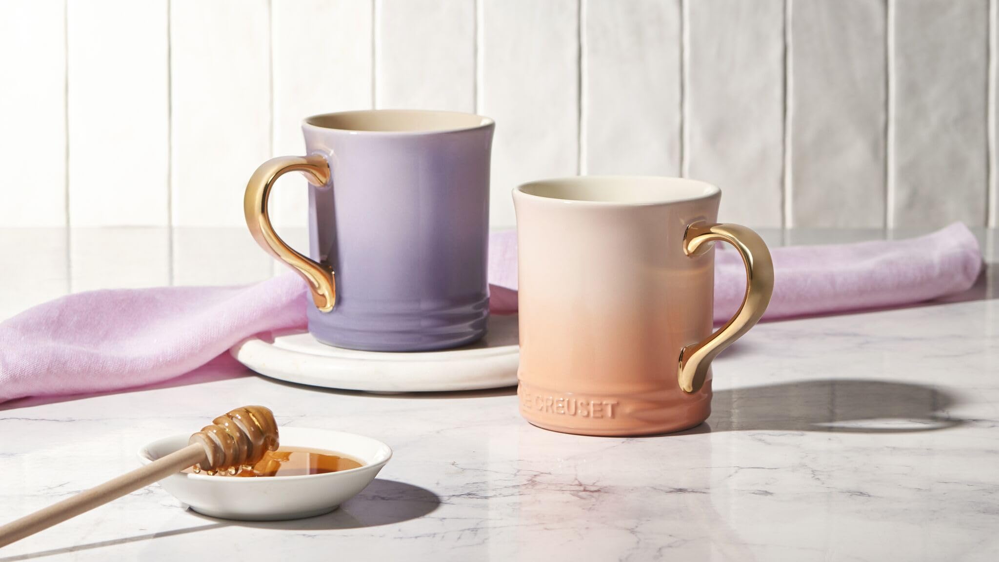 Amazon.com | Le Creuset Vancouver Mug with Gold Metallic Handle