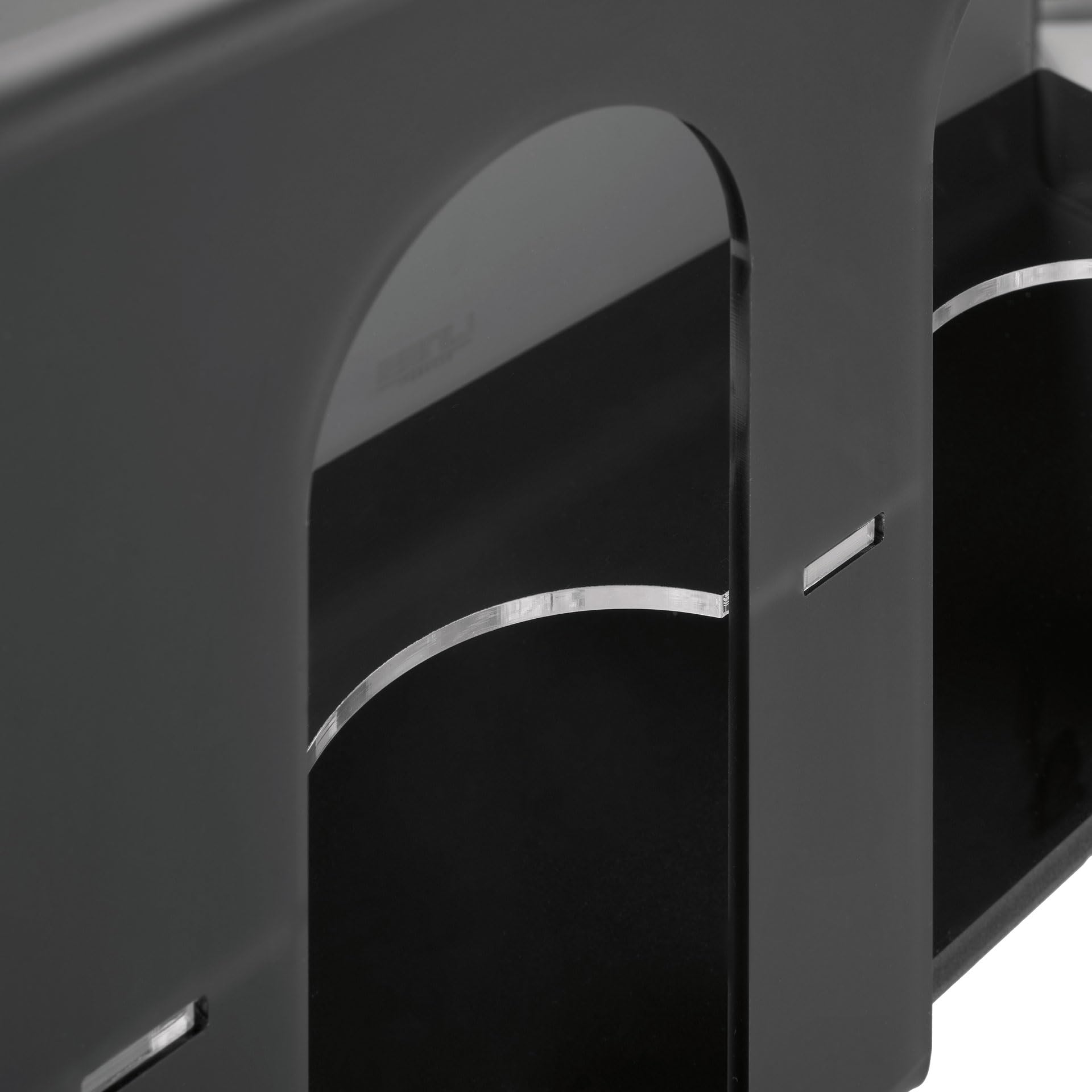 LINEE Recanati – MEDITERRANEA Porte-bouteilles en PMMA – Bar à vin pour salon, cuisine et restaurant – Capacité 6 bouteilles – Fabriqué en Italie – 50 × 30 × 20 cm (fumé gris satiné)