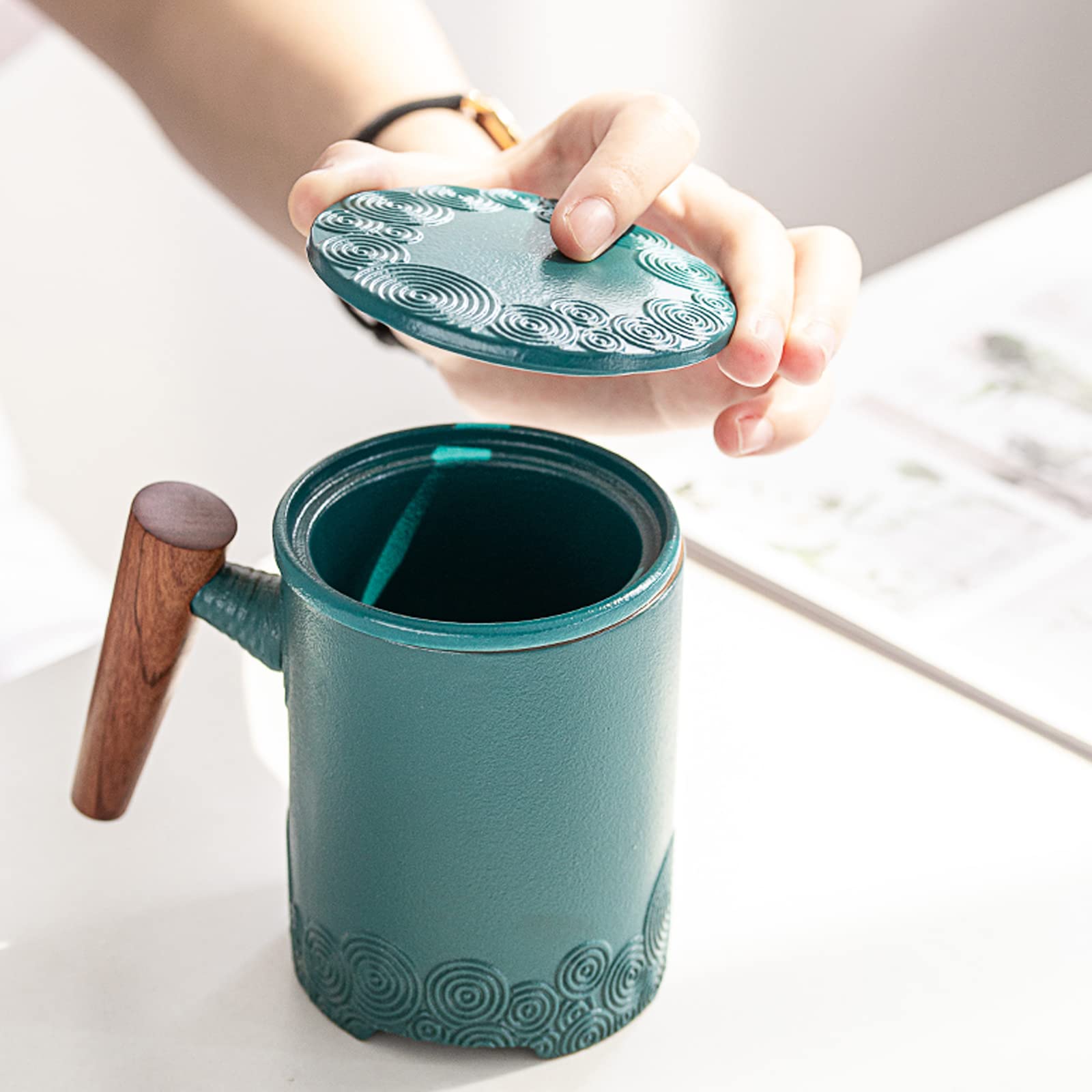 Orientalny ceramiczny zestaw do herbaty Zestaw czajniczków Ceramiczne filiżanki do herbaty z zaparzaczem i pokrywką, Kubek z zaparzaczem, Kubek z sitkiem do herbaty, Ceramiczny kubek do zaparzania her