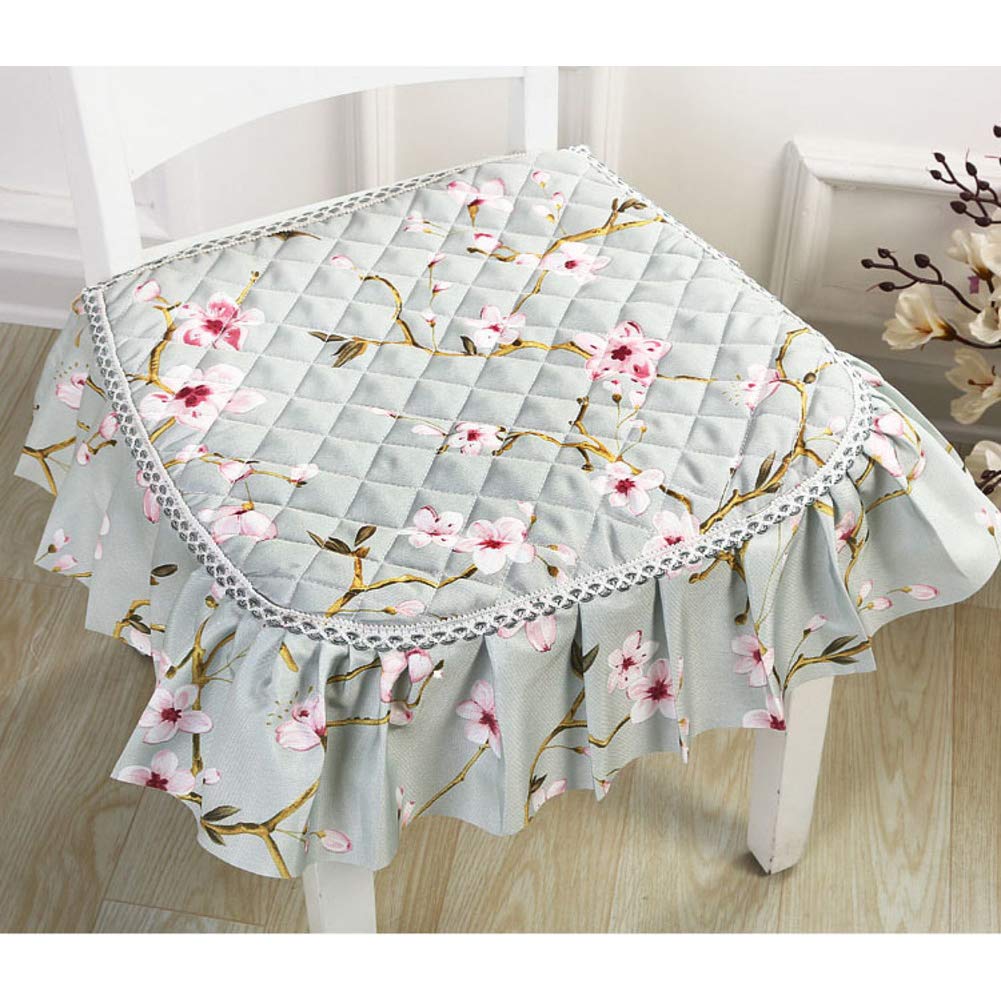 Coussin de siege matelassé à volants pour des repas de famille doux et cosy