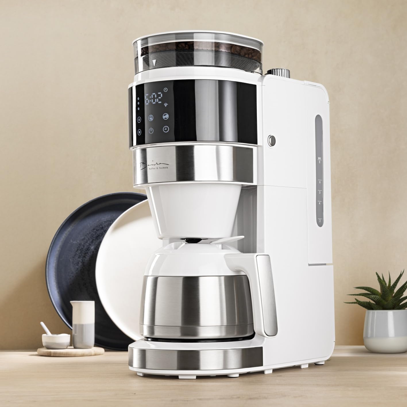 Barista Machine à café blanche avec écran tactile digital 800W + broyeur intégré et carafe isotherme | Cafetière filtre avec moulin à café et verseuse thermique