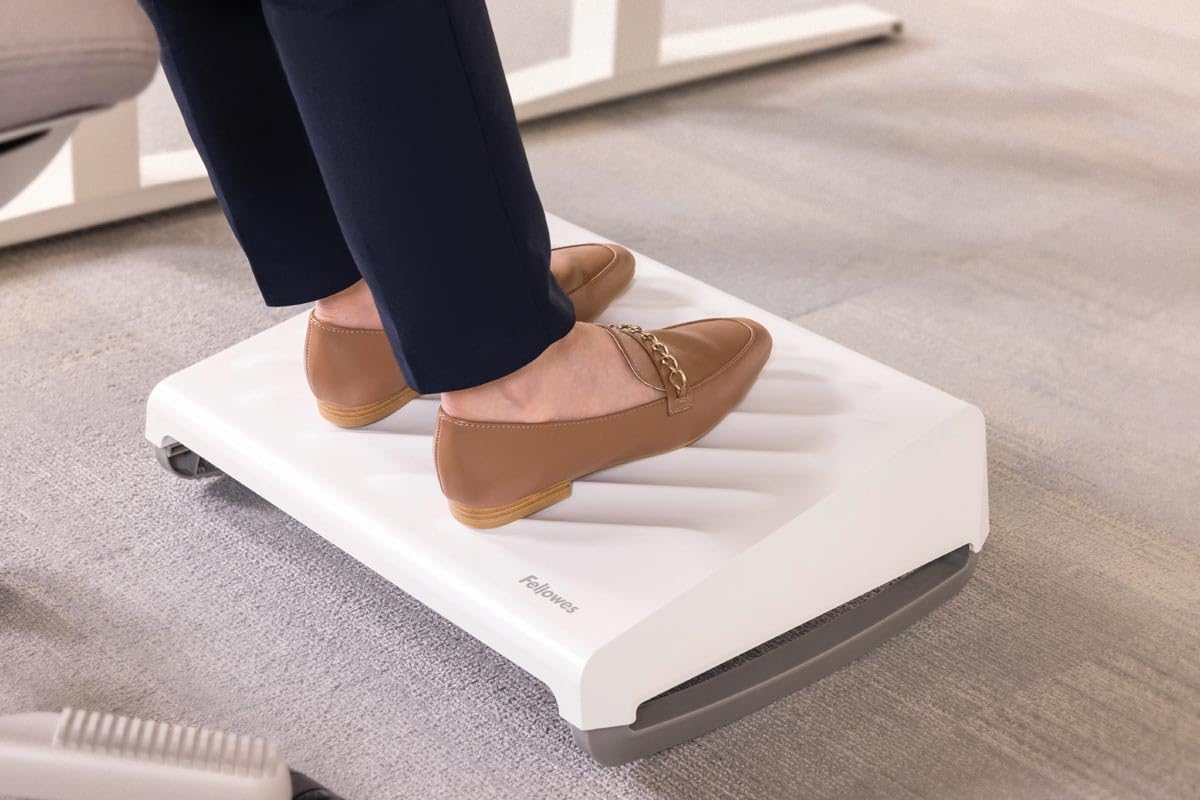 Fellowes Breyta™ Ergonomiczny podnóżek, regulowany, pod biurko, do biura i domu, w 100% nadaje się do recyklingu, 5 lat, biały
