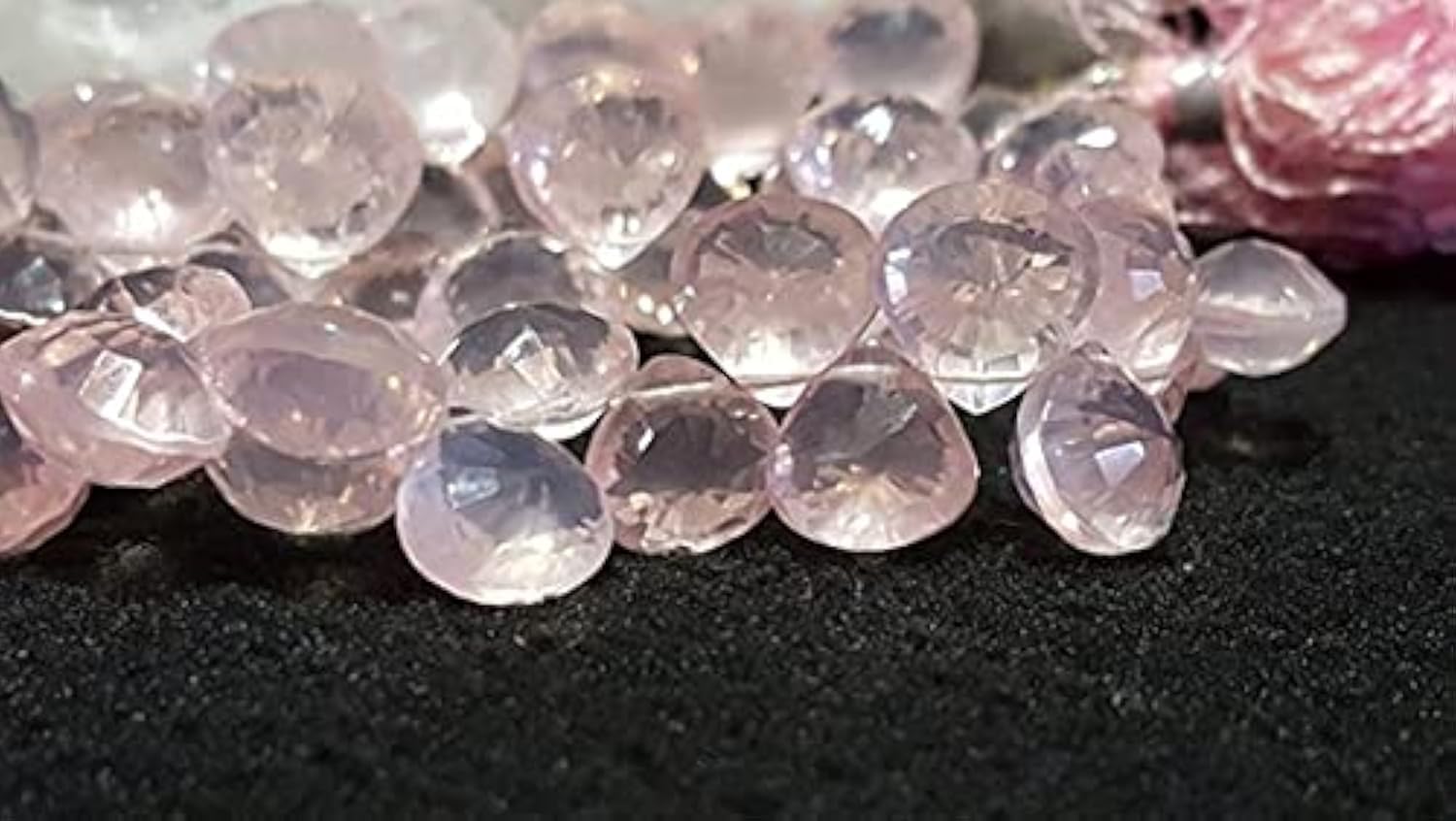 Rose Quartz Concave Faceted Briolette : Pierres fines de qualité supérieure