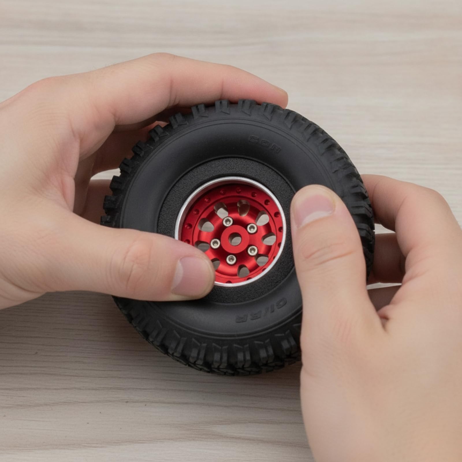 6 Pezzi Ruote con Pneumatici Tassellati Connettore 5mm Pneumatici Facile da Usare per Modellisti, Modellismo RC, Rosso