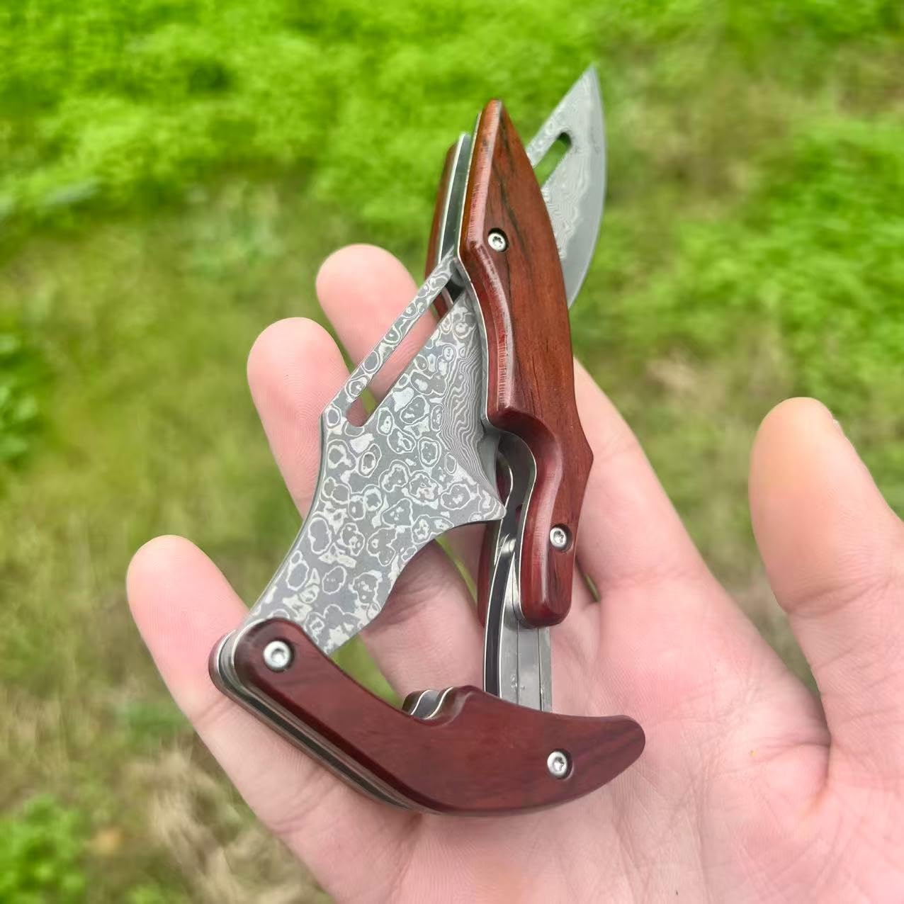 Cuchillo Plegable de Bolsillo Damasco Fricción Acero 67 Capas VG10 Damascado Japonés Hoja Afilada Mango de Madera Colección Regalo para Hombre Día del Padre Bushcraft Personalizado EDC Artesa