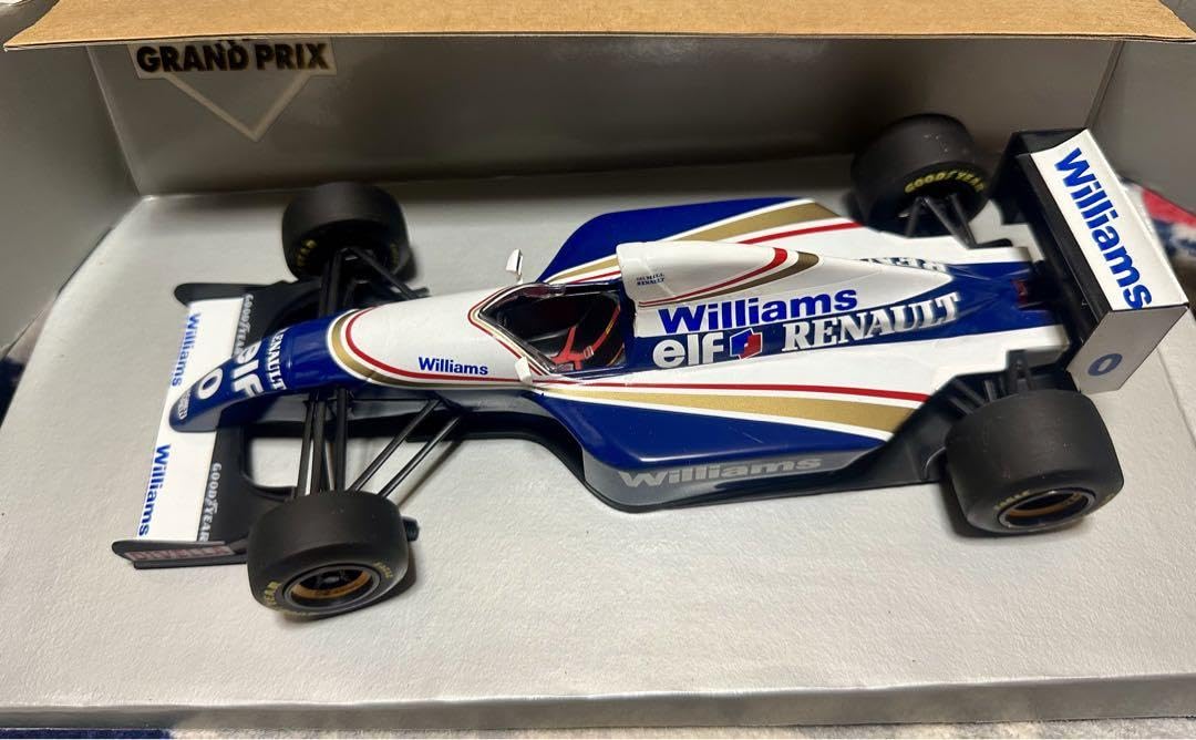 Amazon.co.jp: ミニチャンプス 1 18 ウィリアムズ ルノー FW15C