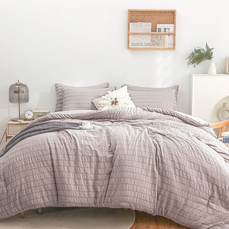 Haowaner 3 Pieces Seersucker King Comforter Set With Pillows, King