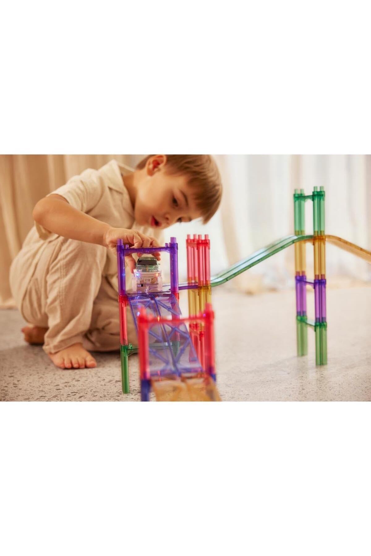 Kit autostrada in colori pastello, 80 pezzi, giocattolo magnetico da corsa con auto, segnali stradali, robusto giocattolo educativo, mattoncini magnetici durevoli, per bambini dai 3 anni