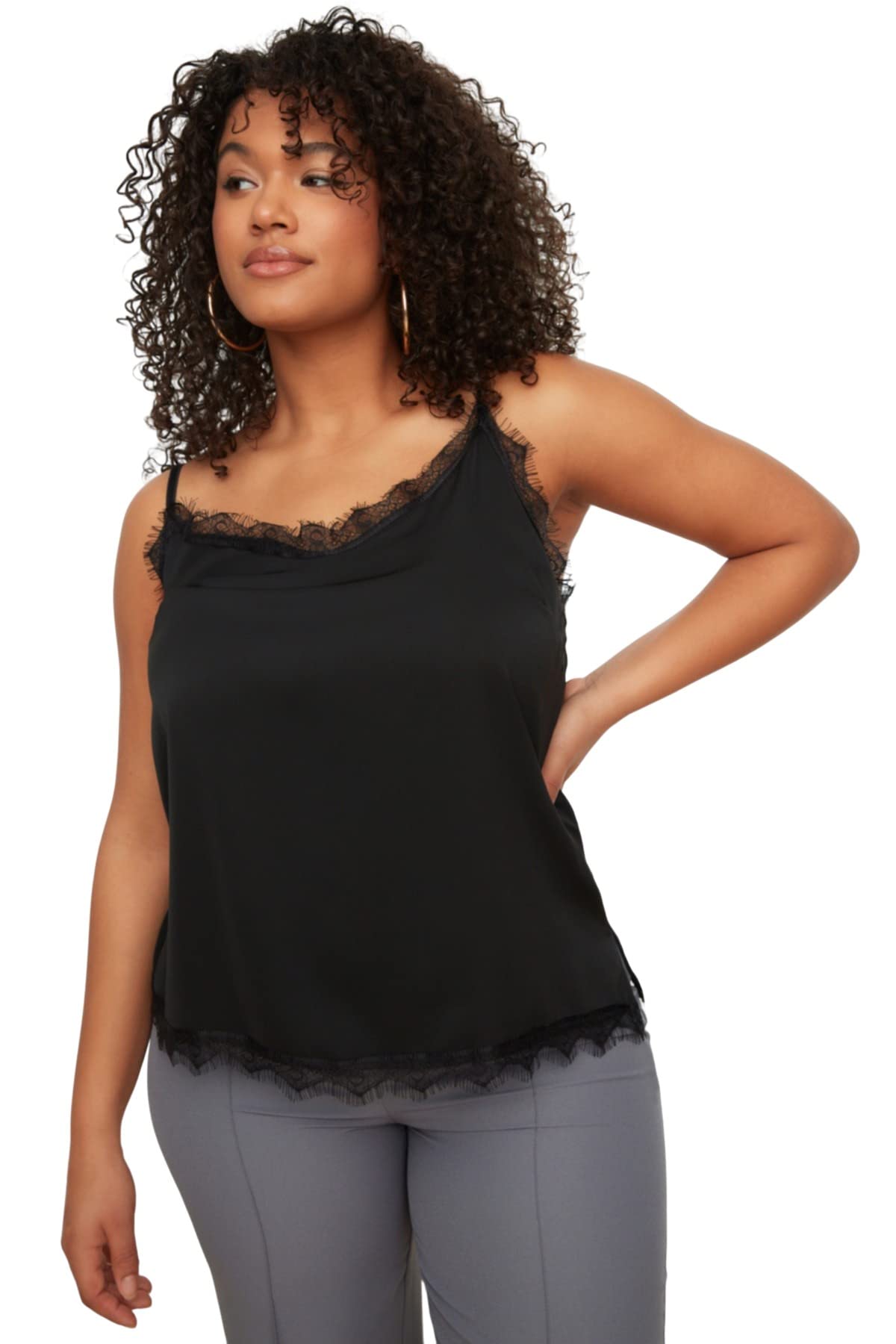Trendyol Damen Schwarz Bluse, Normale Passform, V-Ausschnitt, Gewebt, Übergröße Hemd, 40 Mehr