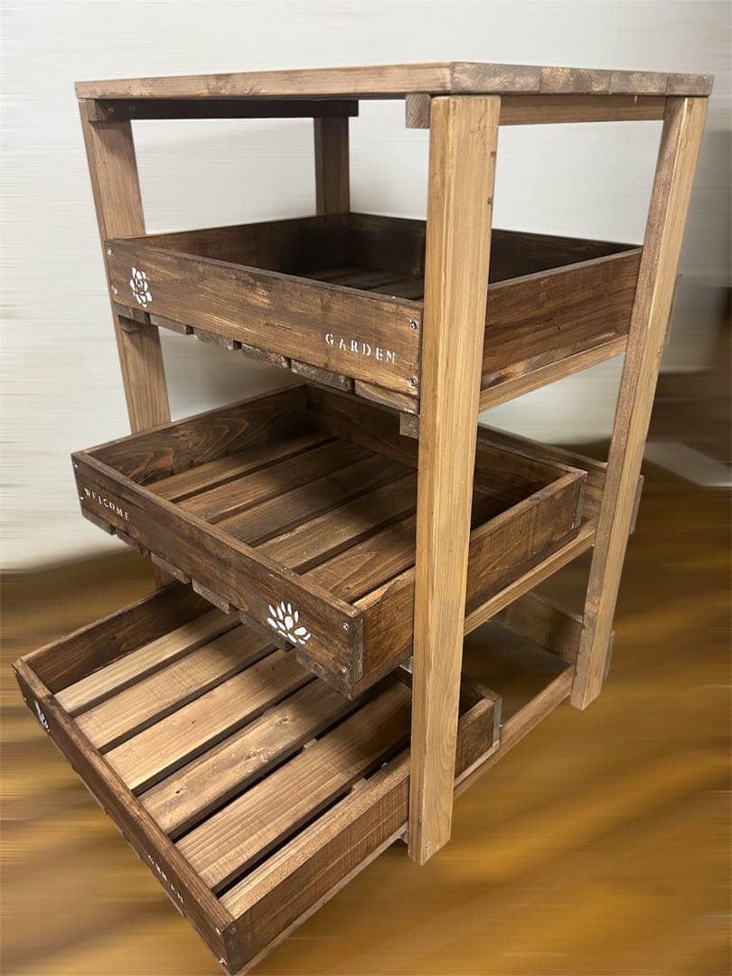 Amazon.co.jp: 多肉植物棚 木製 屋根付3段 ウッドラック ガーデン