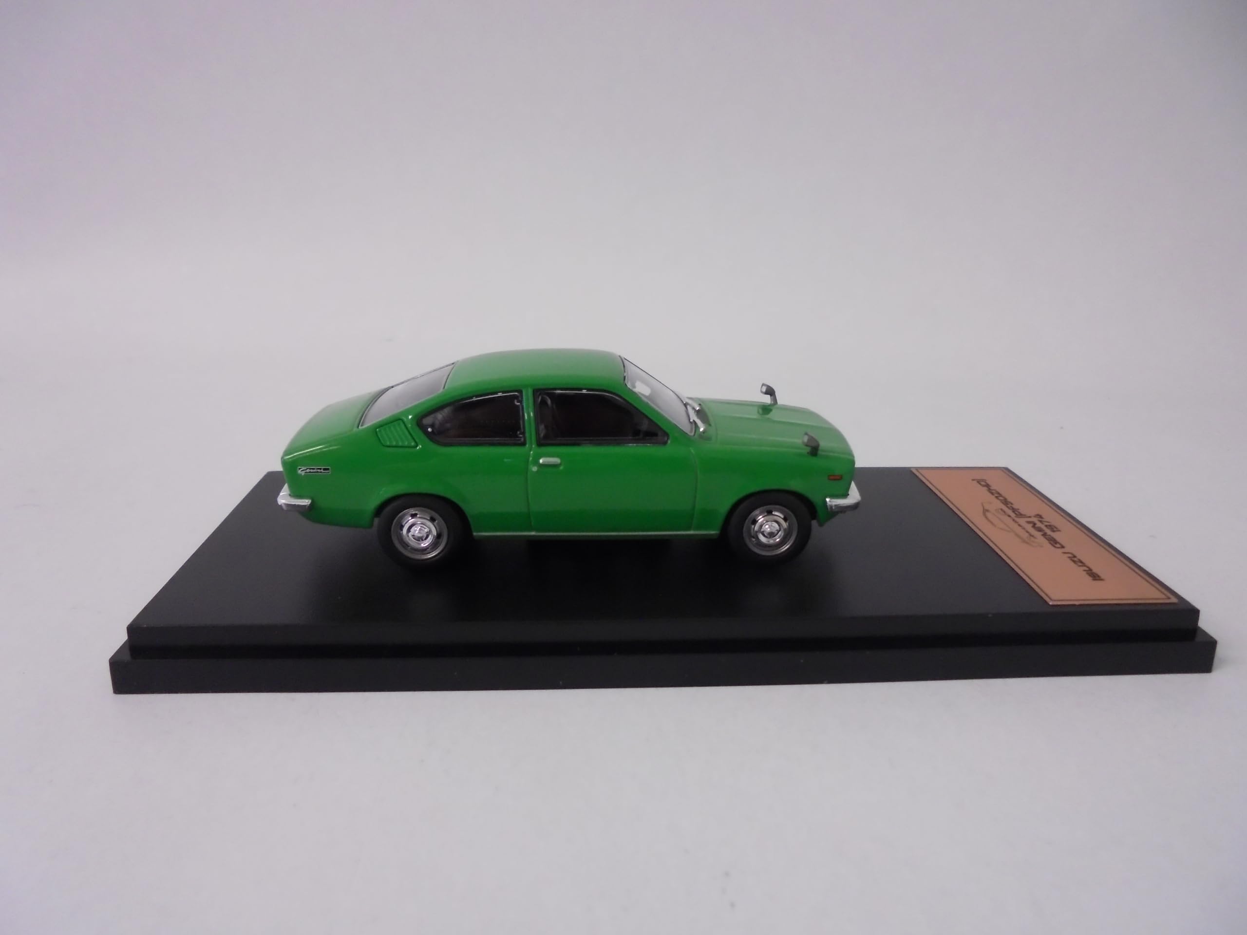 OPO 10 - Collectible miniature car 1/43 compatible with Isuzu Gemini 1974 - JPL39, Green - Image 4
