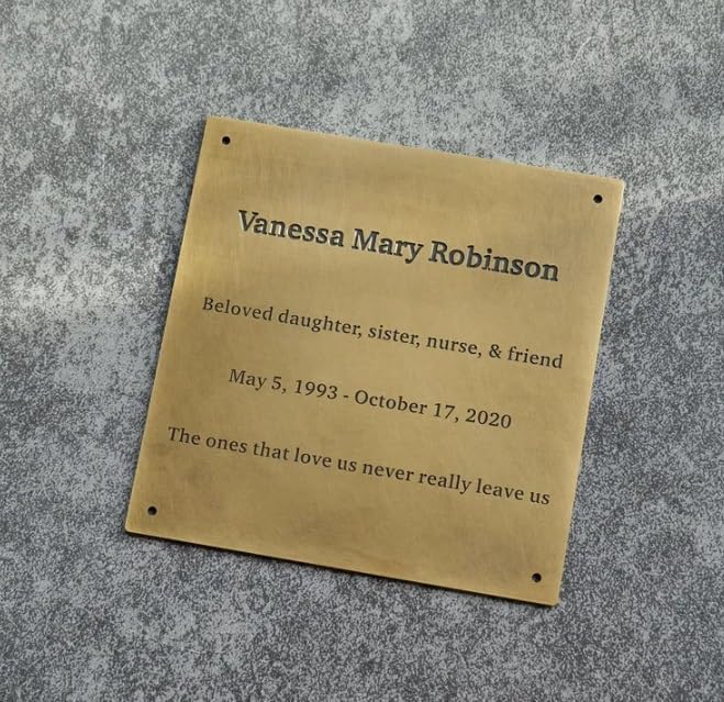 Custom engravedbrassnameplates,solidbrassplaques,personalizedmetalnameplates,bronze signs,suitableforoffices,buildings,commemorativeplaques.