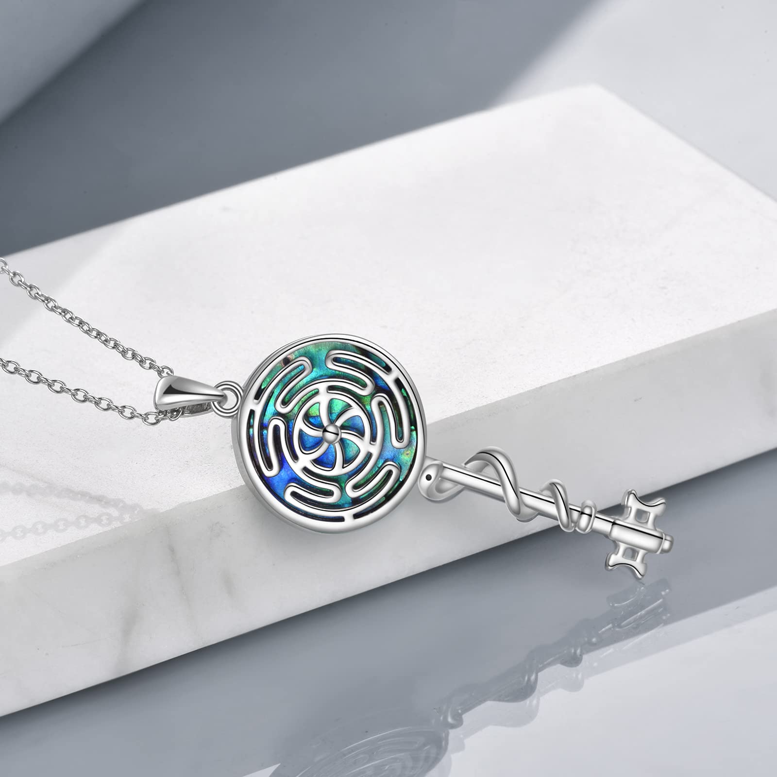 YAFEINI Hécate - Collar con colgante de plata S925 con símbolo de la diosa Wicca de Hécate para mujer