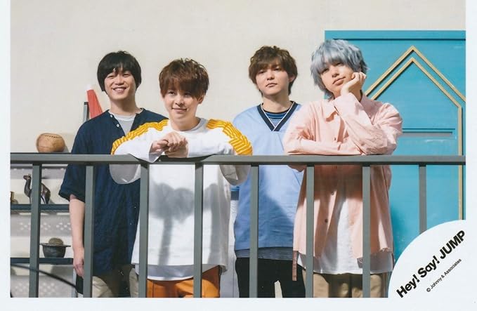 Amazon 有岡大貴 伊野尾慧 薮宏太 高木雄也 Hey Say Jump 公式生写真 Cosmic Human 目線若干左 アイドル 芸能人グッズ 通販