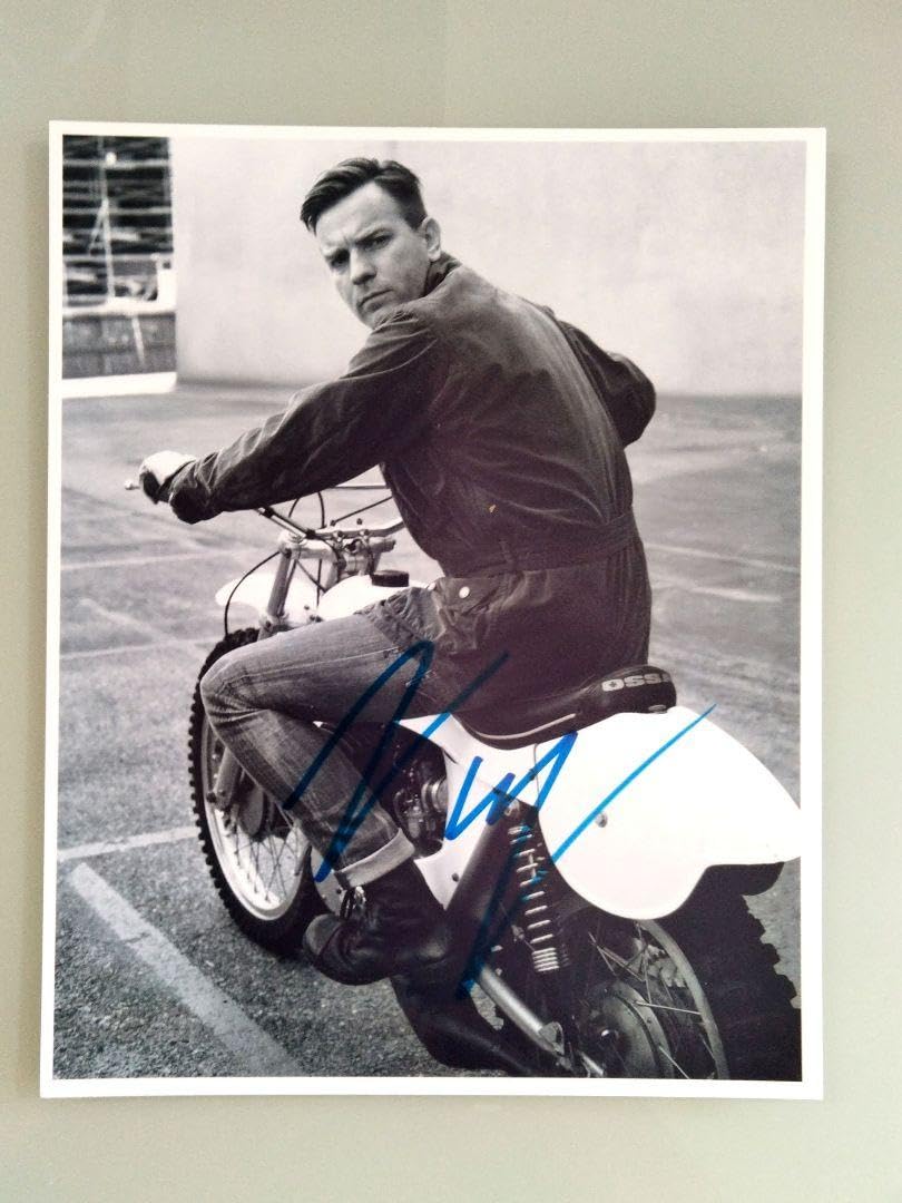 セール中…ユアン・マクレガー直筆サイン入り超大型写真…Ewan McGregor Amazon.co.jp: 訳あり…ユアンマクレガー直筆サイン入り超大型