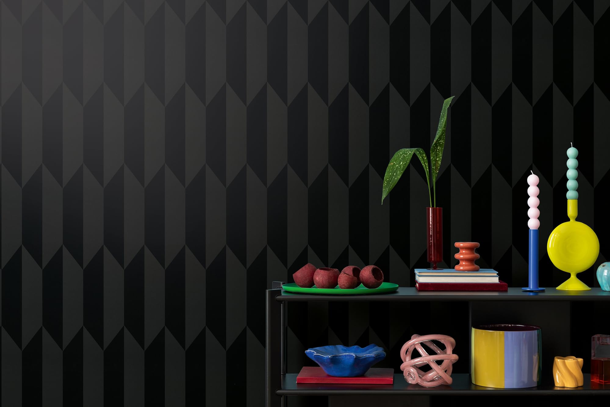 Livingwalls papier peint intissé à motif géométrique noir métallisé – papier peint graphique moderne 10,05 m x 0,53 m de COSMOPOLITAN – 790868