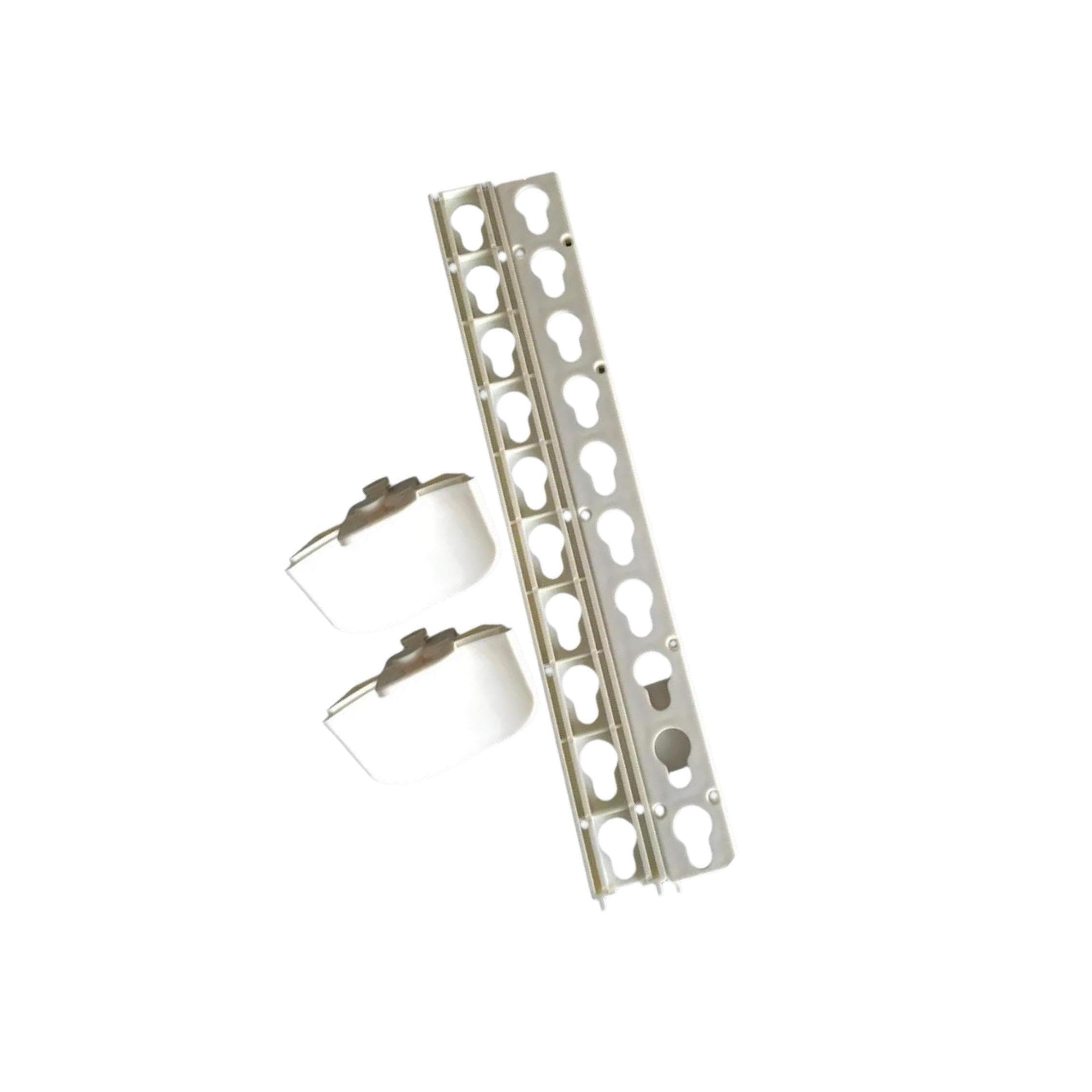 Lot de 4 barres de sécurité pour saut d'obstacles équestres, supports d'obstacles fiables pour l'entraînement. Ces pistes en forme trou serrure sont conçues pour résister Pour aux rigueurs