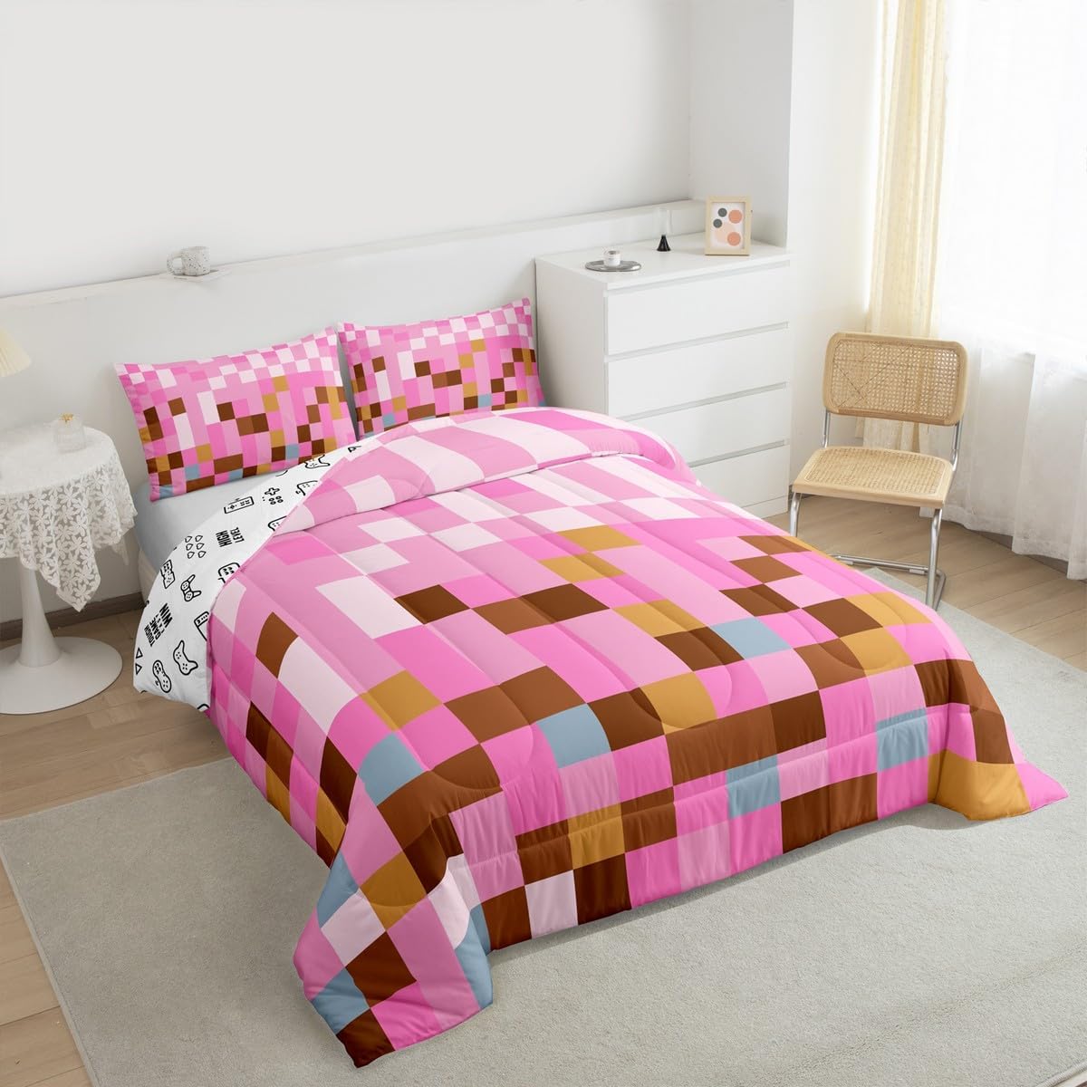 Manfei Pixelated Grid Kids Comforter Set,Miners Games Gamepad All Season Bedding Set for Girls Bedroom Decor,Geometric Grid Square Pink Blocks Comforter 2 Pcs with 1 Pillowcase,Toddler Size image 2