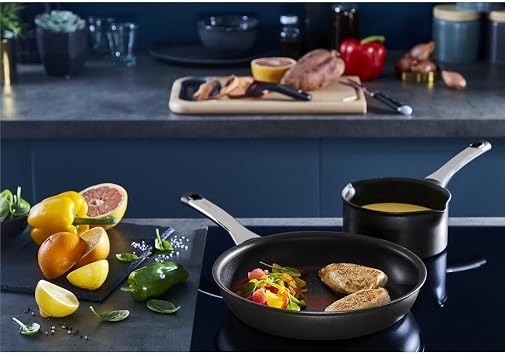 Tefal Titanyum 6x Excellence Indüksiyon Tabanlı Tava - 32 Cm